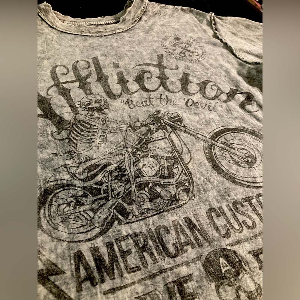 SOLD!  Reversible Affliction Men’s American Customs Graphic TEE size Medium